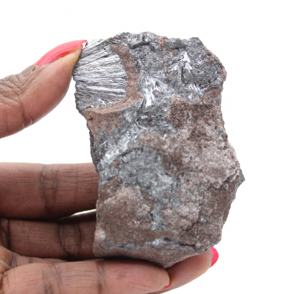 Pyrolusit, autentiskt prov på matris