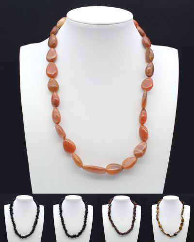 Olika halsband Frankriika collection March 2024