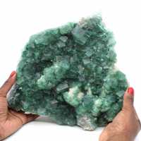 Stor tallrik med naturliga gröna fluoritkristaller från Madagaskar 6 kilo!