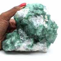 Naturliga kubiska kristaller av fluorit från Madagaskar