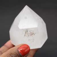 Kvartskristallprisma med kloritinneslutning