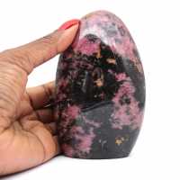 Polerad friform Rhodonite