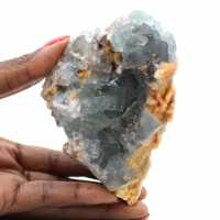 Fluoritprov på matris: Autentiska marockanska kristaller