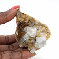 Grön fluorit för dekoration: Liten kristall på sten Grön fluorit för dekoration: Liten kristall på sten