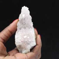 Kvartsdrusar med Goethit-inneslutningar, rå sten 130 g