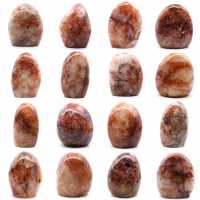 Polerad rock i röd kvarts