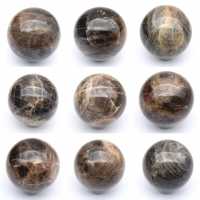 Svart månstenssfär