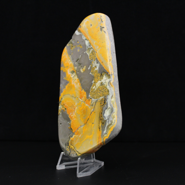 Jaspishumlaexemplar vulkanisk bergart