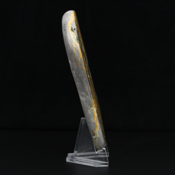 Jaspishumlaexemplar vulkanisk bergart