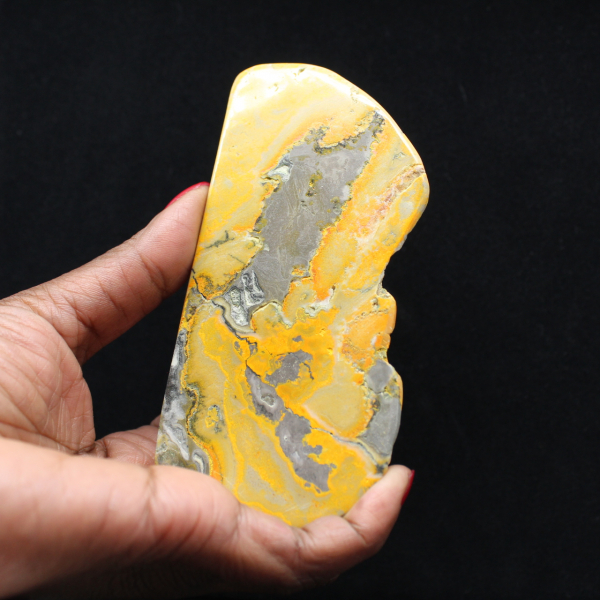 Stor polerad Jaspishumla-ornament