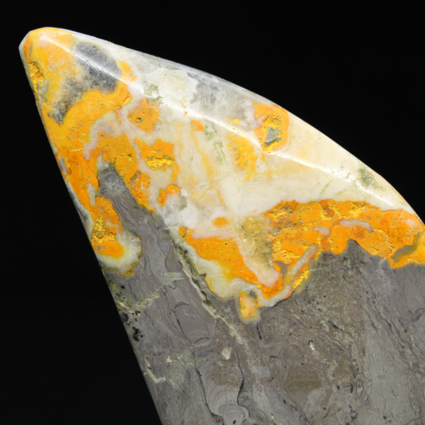 Liten polerad jaspis humla samling dekoration