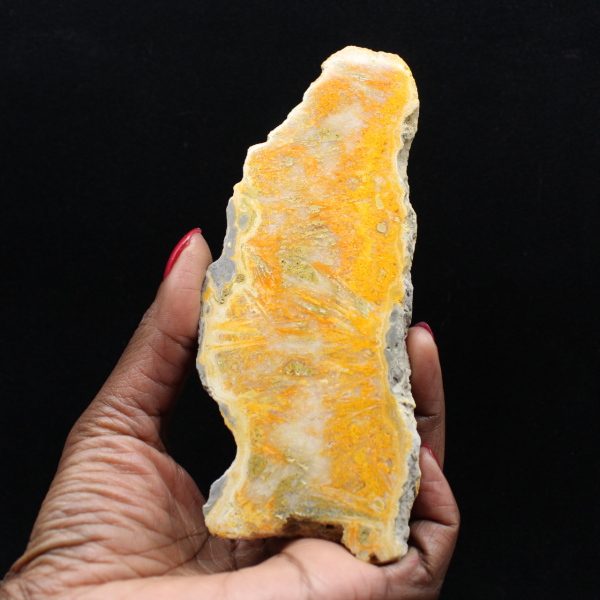 Humla-jaspisplakett från Indonesien