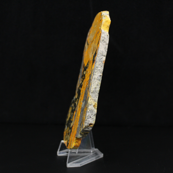 Indonesisk humlajaspis: Svavelhaltig gipsplatta