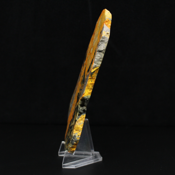 Indonesisk humlajaspis: Svavelhaltig gipsplatta