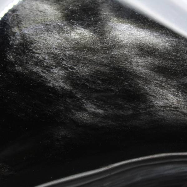Naturlig gyllene obsidian