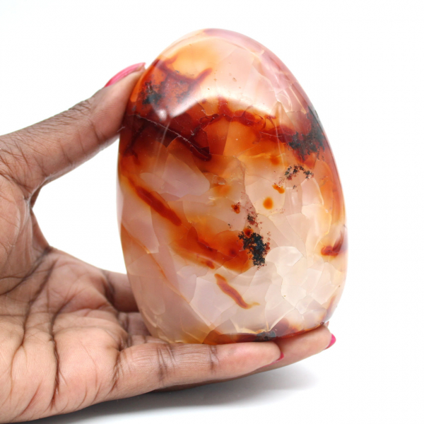 Polerad karneol mellanstor ornament - natursten från Madagaskar för dekoration