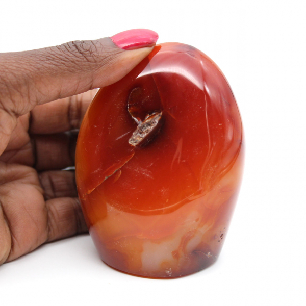 Polerad karneol liten prydnad - naturlig samlarsten (Madagaskar)