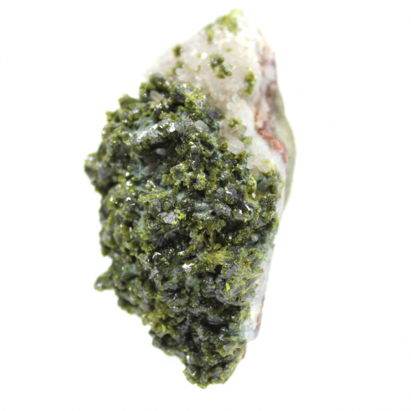 Marockanska epidotkristaller på naturlig matris