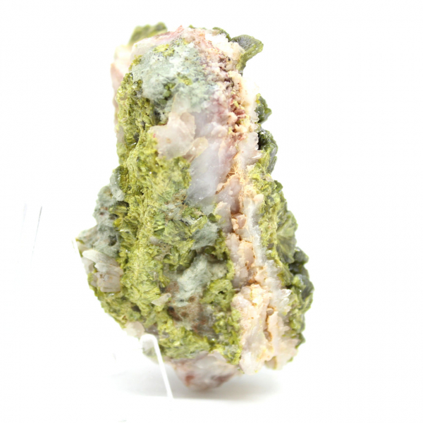 Imilchil grön epidot, en naturlig formation på gångart