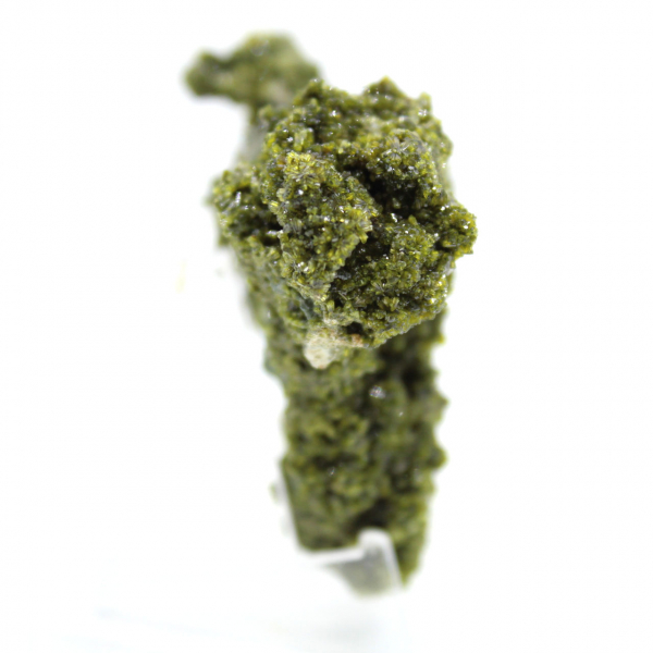 Gröna epidotkristaller på matris från Marocko