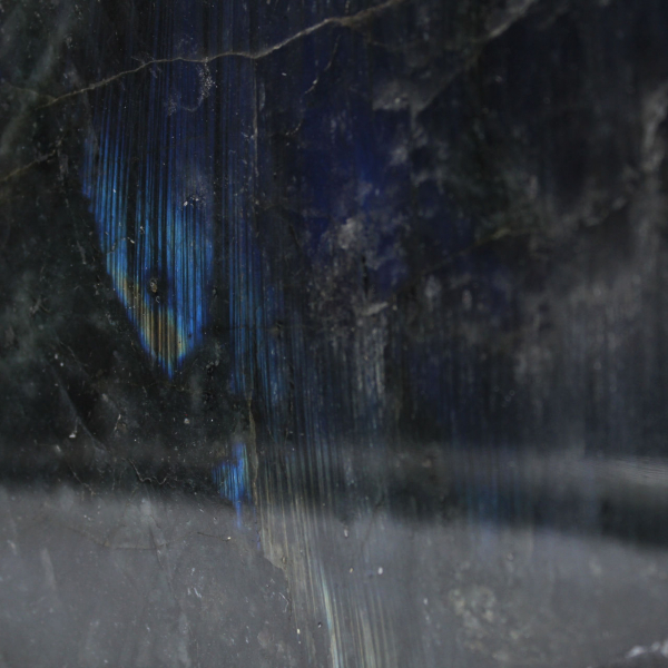 Polerad labradorit äkta Madagaskar, dekorativt föremål