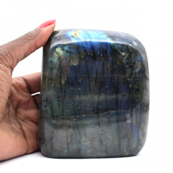 Liten polerad labradoritprydnad, Madagaskar