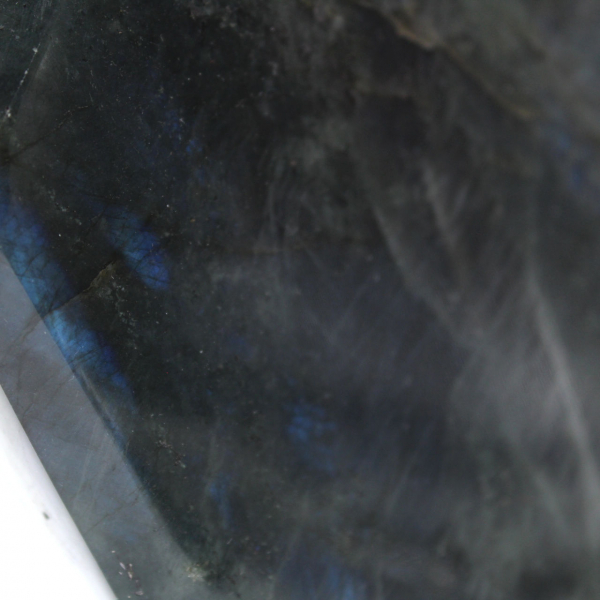 Polerad labradoritprydnad, natursten