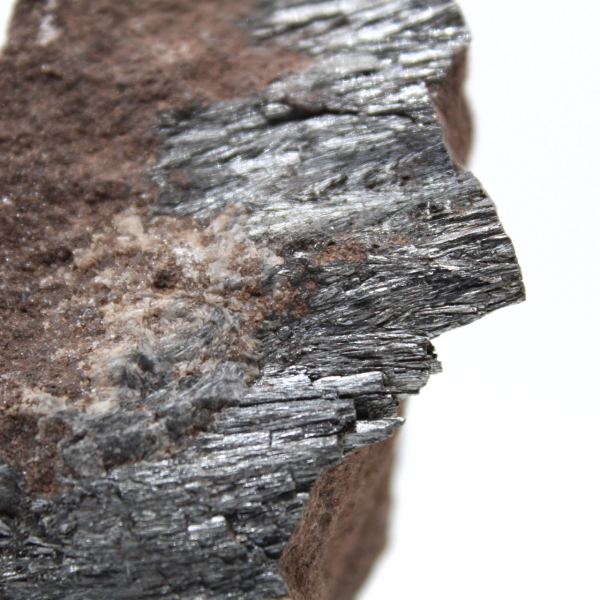 Pyrolusitkristallisation från Marocko, grovt prov