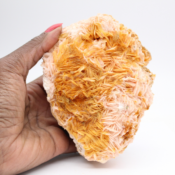 Orange baryt från Marocko med markant kristallisering