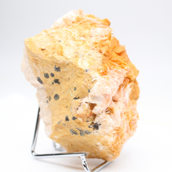 Marockansk orange baryt med naturliga kristaller