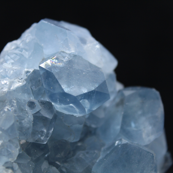 Litet block av kristalliserad celestin från Madagaskar