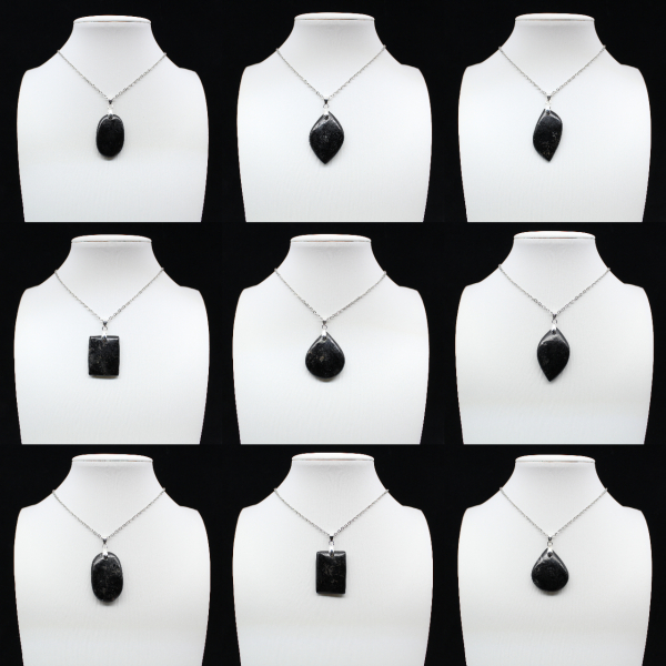 Svart turmalinhänge