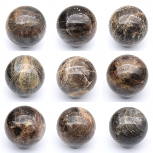 Svart månstenssfär