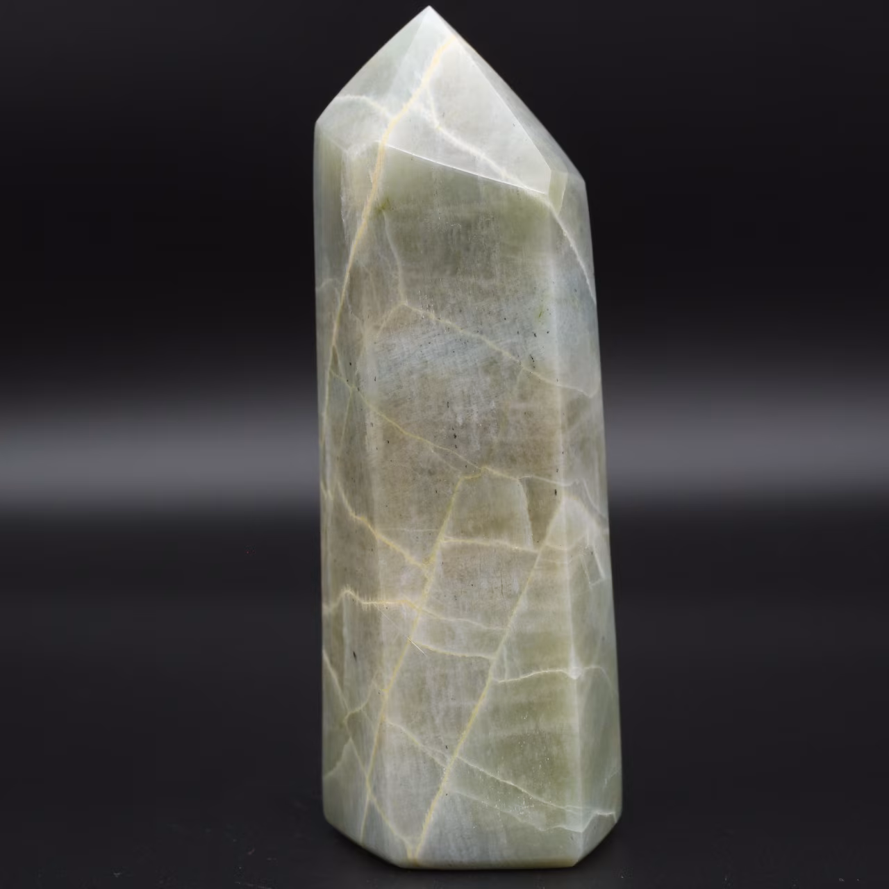 Garnierite prisma