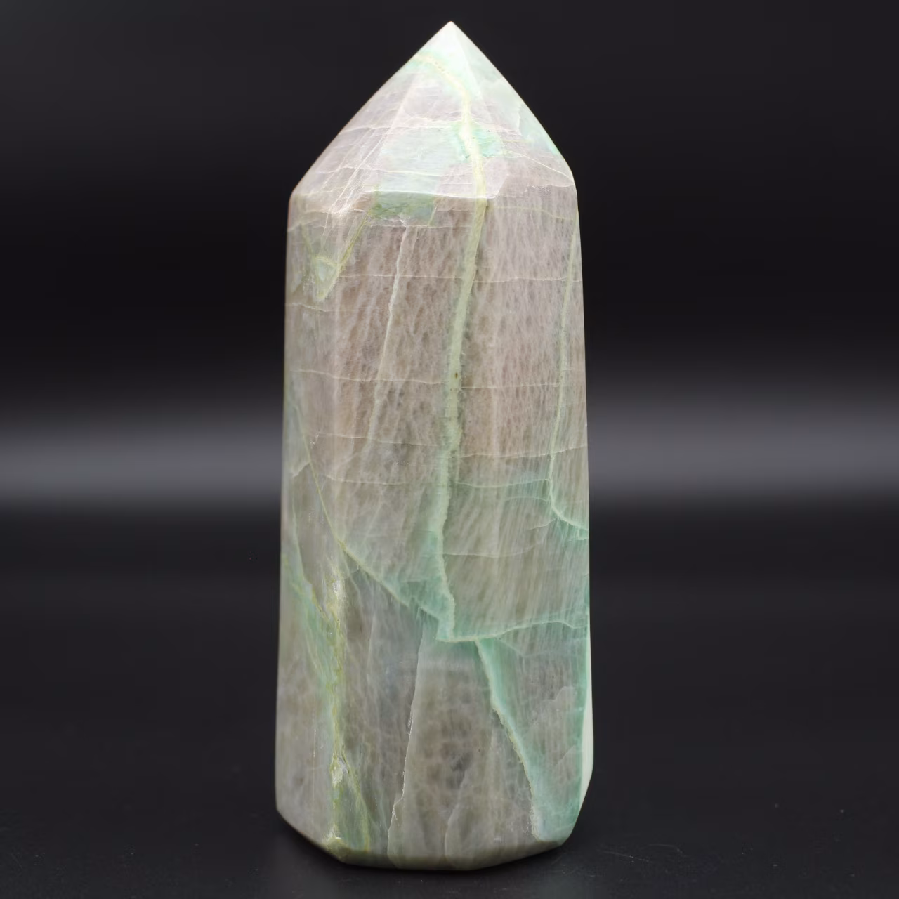 Garnierite prisma