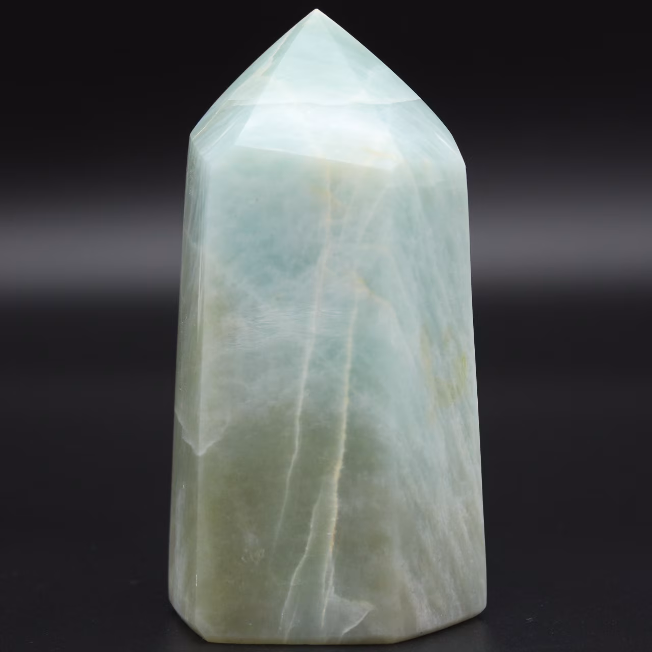 Garnierite prisma