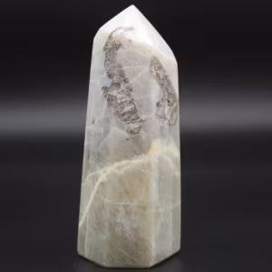 Garnierite prisma