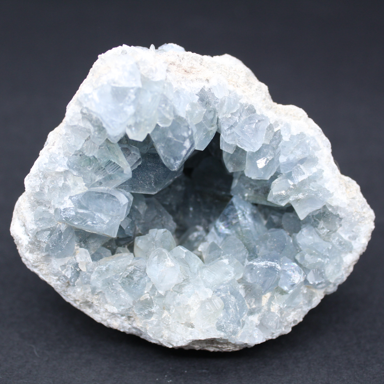 Celestite kristaller