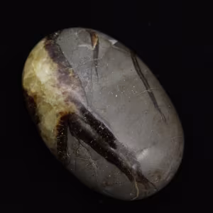 Pebbles of septaria