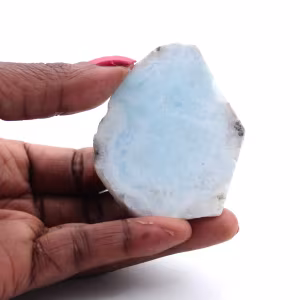 Halvpolerad larimar plakett