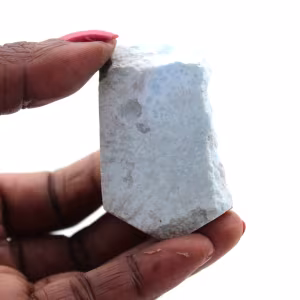 Halvpolerad larimar plakett