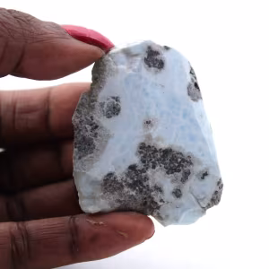 Halvpolerad larimar plakett