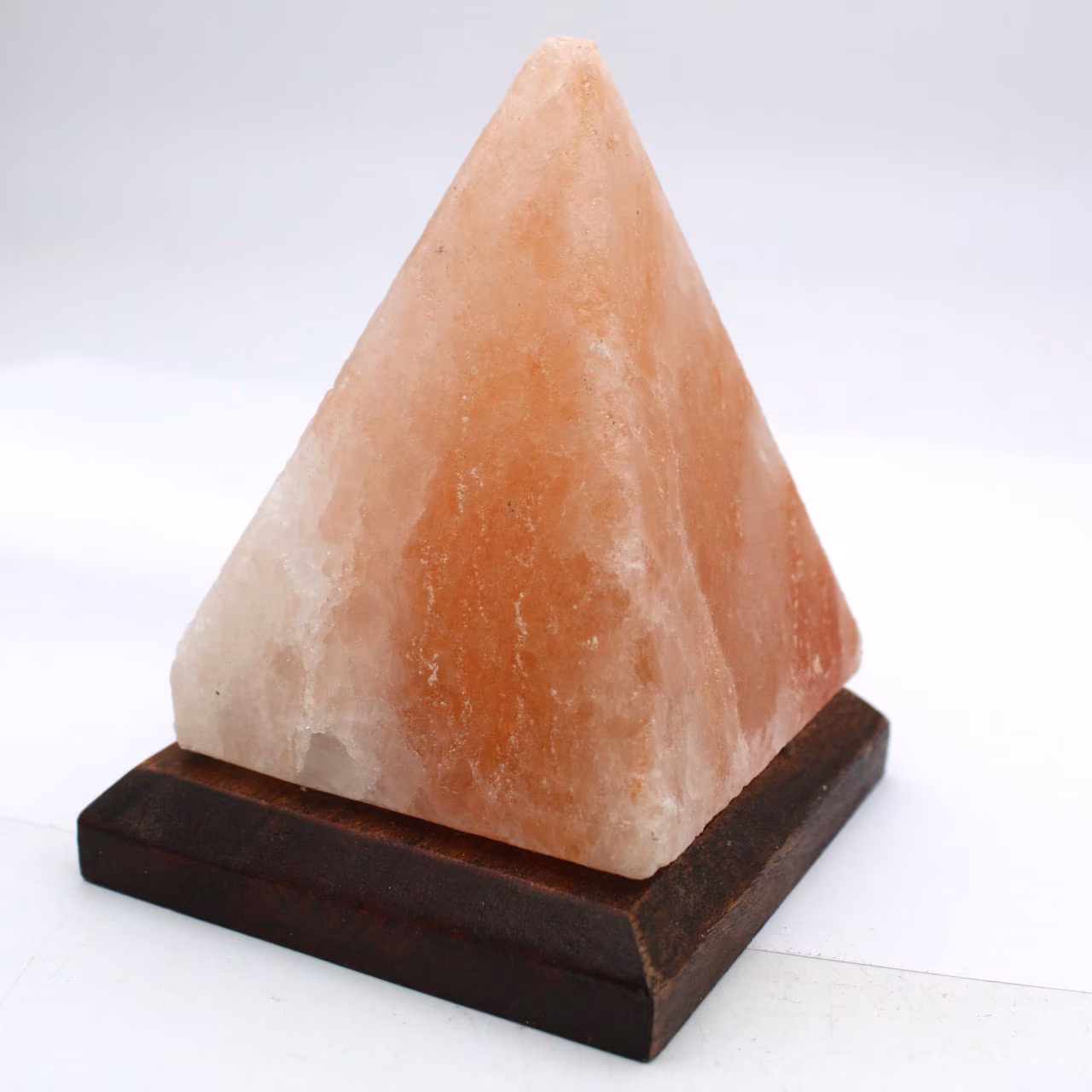 Himalaya rosa saltpyramidlampa