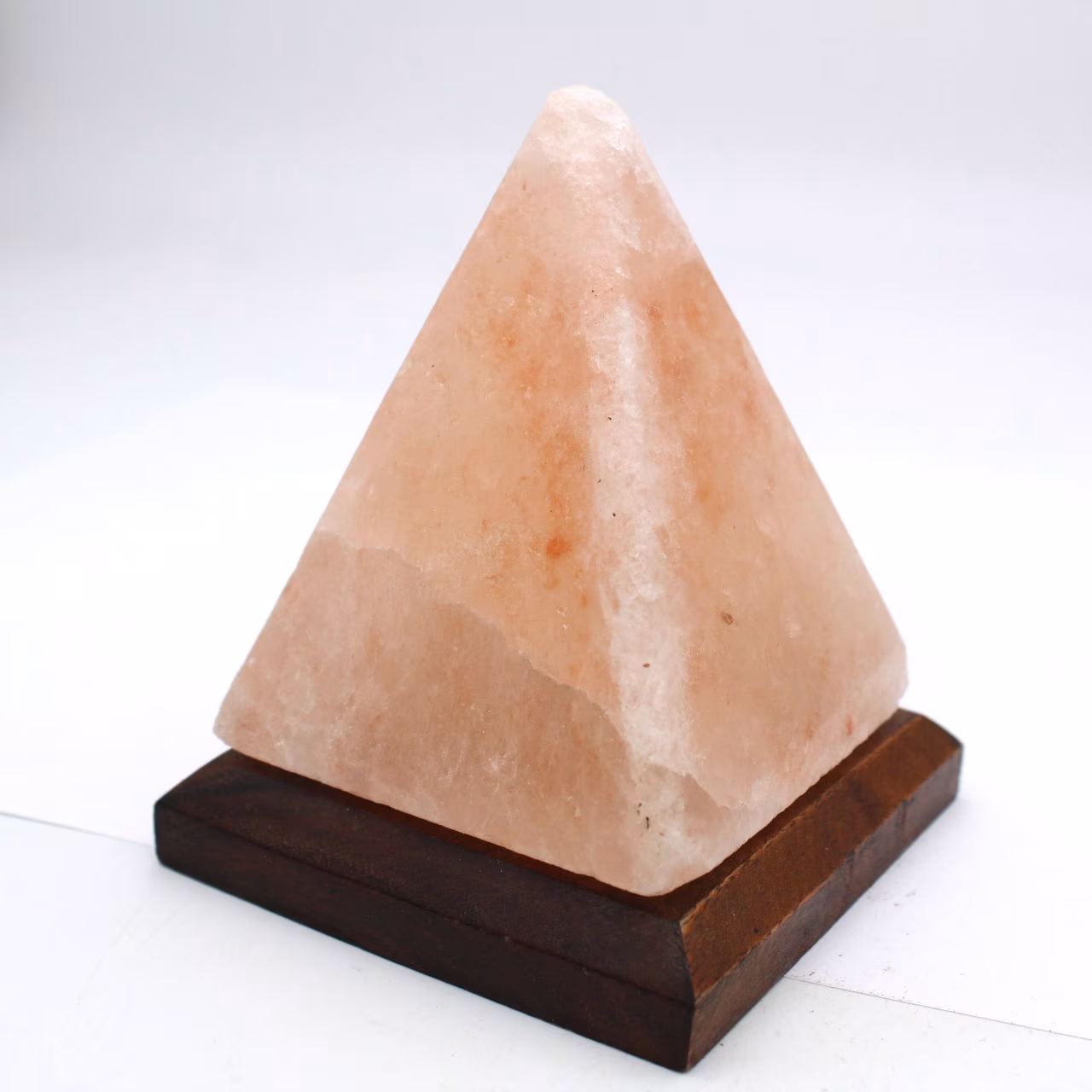 Himalaya rosa saltpyramidlampa
