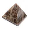 Mikroklinpyramid från Madagaskar - 0