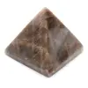 Microcline stenpyramid från Madagaskar - 2