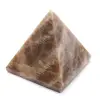 Mikroklinpyramid från Madagaskar - 2