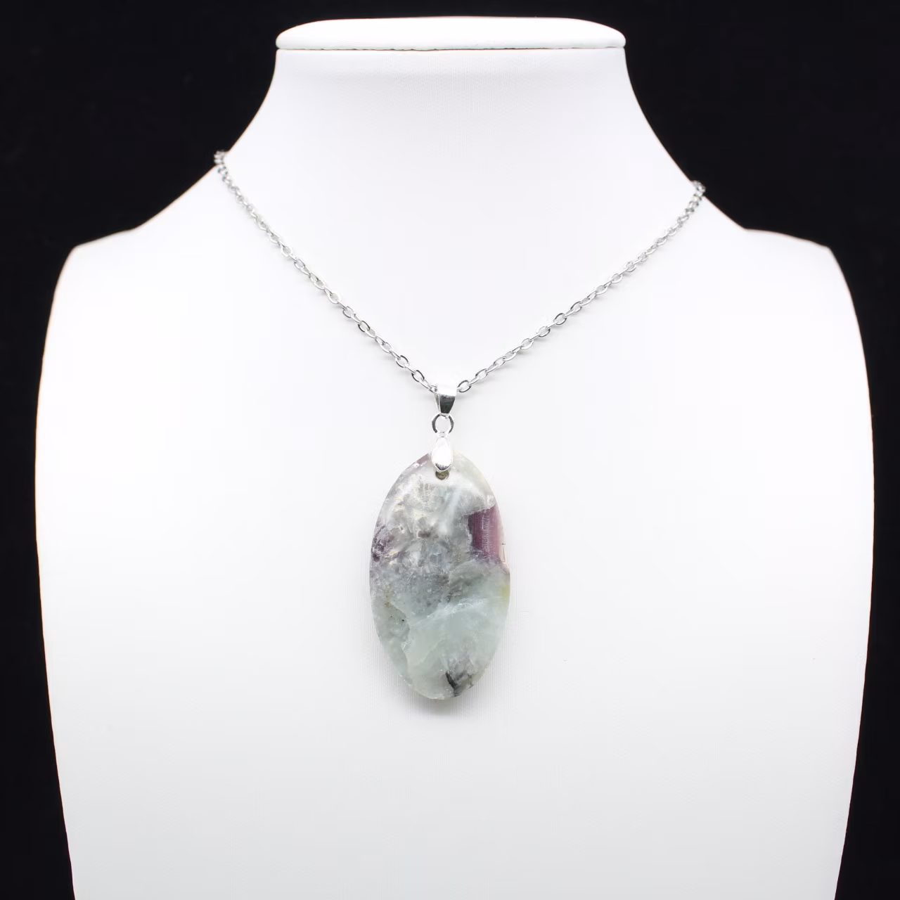 Ovalt Lepidolite hänge