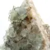 Grönt fluoritmineral: Kristaller på matris för dekoration - 2