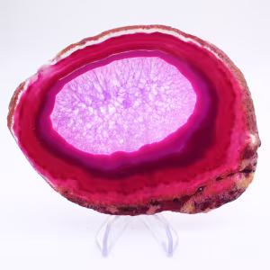 Dekorativ skiva av färgad rosa agat